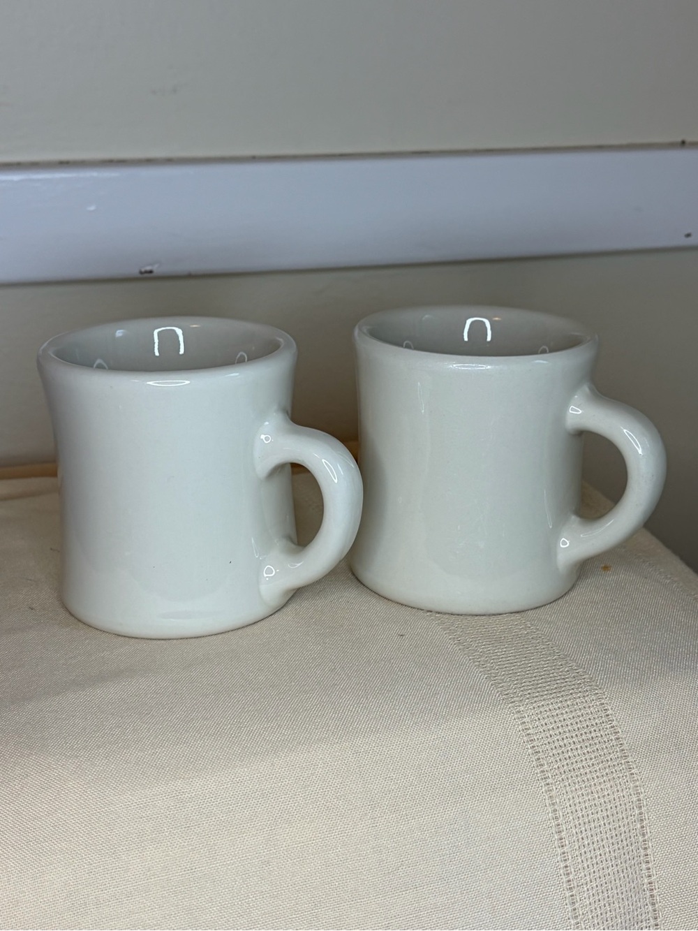 2 vintage Victor coffee mugs